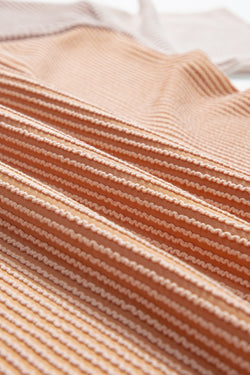 Flitte laterali a costine a costine di colore rosa Top a mezza manica