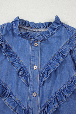 Scatto a bordo minerale blu cielo abbottonati fritti di denim