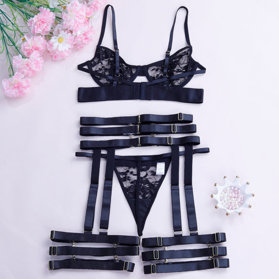  Lingerie Set “Femme Fatale” – Black Lace & Strappy Seduction