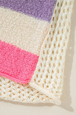 Estimado amante beige colorbloque de color de gran tamaño en suéter con capucha de cuello