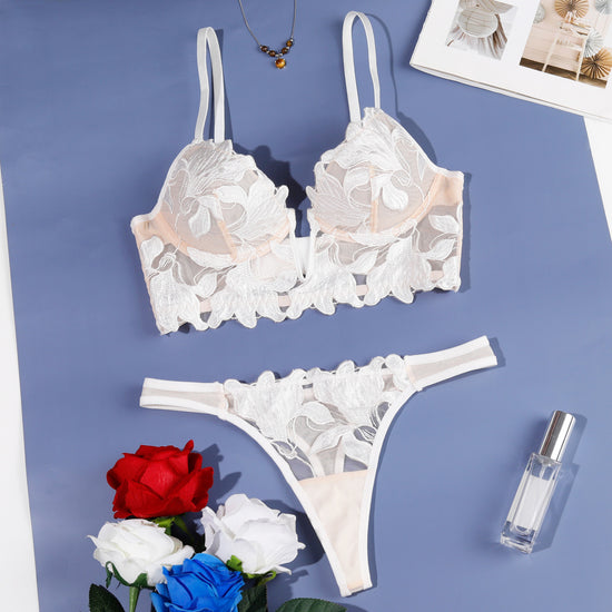 Pure Romance » Lingerie Set – Ivory Floral Elegance & Sculpting Fit