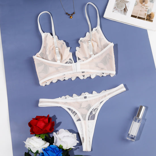 Pure Romance » Lingerie Set – Ivory Floral Elegance & Sculpting Fit