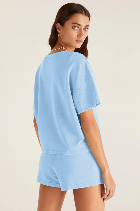 Bonbon - Ensemble t-shirt à col en V, épaules tombantes et short patchwork avec cordon de serrage et ceinture élastique