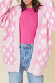 Modèle de rhombus rose tricoté des cardigans à poche avant