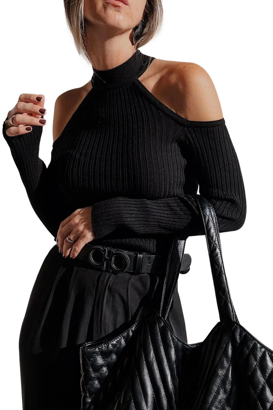 Maglione di girocollo freddo a costola nera
