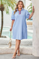 Beau Blue Robe t-shirt texturée à rayures contrastées et col montant zippé à manches bouffantes de grande taille
