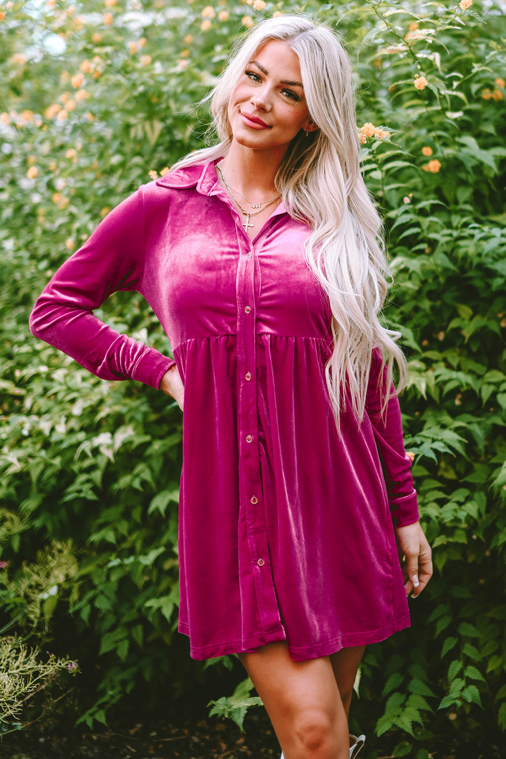 Vestido de terciopelo de terciopelo de la manga roja ardiente
