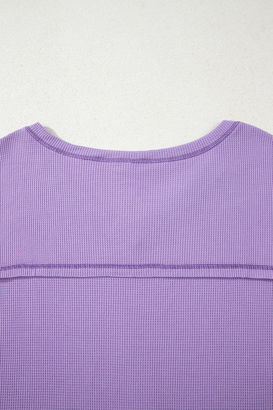 Tapa de textura de cuello en V de costura de costura expuesta blanca