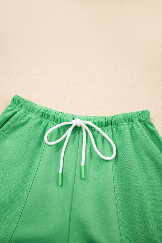 T -spalla a gocce a V Verde Verve Mint e Shorti con cownewwork
