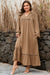 Pulseira castanha com decote em V e leopardo, vestido longo plus size