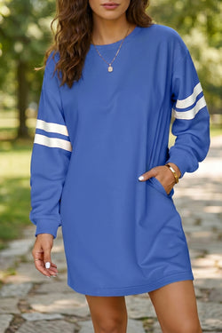 Vestido sudadera recto con mangas con bandas en contraste de equipo universitario en rojo fuego
