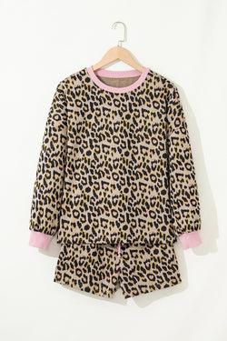 Conjunto de pantalones cortos tipo jersey de manga larga con borde en contraste y estampado de leopardo rosa