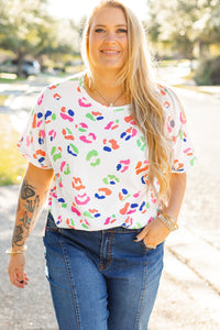 Camiseta de talla grande con estampado de leopardo multicolor blanco