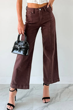 Jeans cortados de perna larga com costura central de sândalo vermelho cor sólida