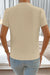 Blusa azul vela com decote entalhado e manga pétala
