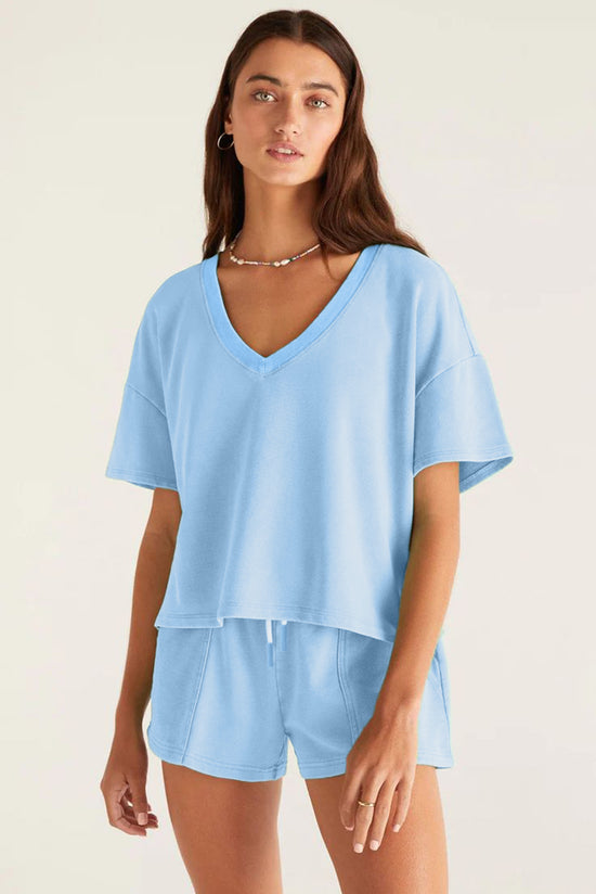 Bonbon - Ensemble t-shirt à col en V, épaules tombantes et short patchwork avec cordon de serrage et ceinture élastique