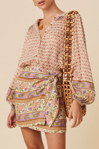 Camisa de manga de hojaldre de estampado multicolor boho boho