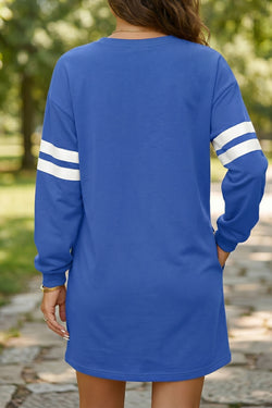 Vestido sudadera recto con mangas con bandas en contraste de equipo universitario en rojo fuego