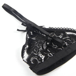 Sexy three-piece sexy lingerie with deep V and peach heart garter