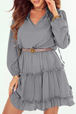 V cuello de manga larga mini vestido escalonado