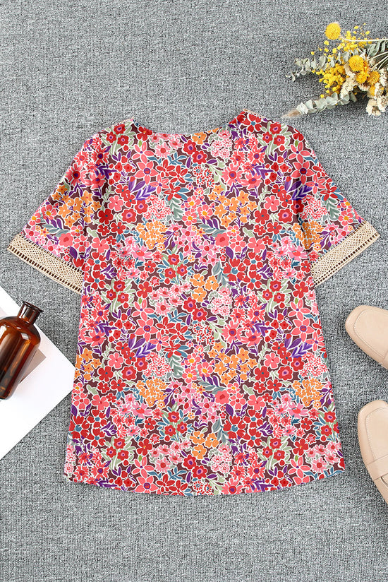 Blusa a manica corta con rivestimento in pizzo rosa
