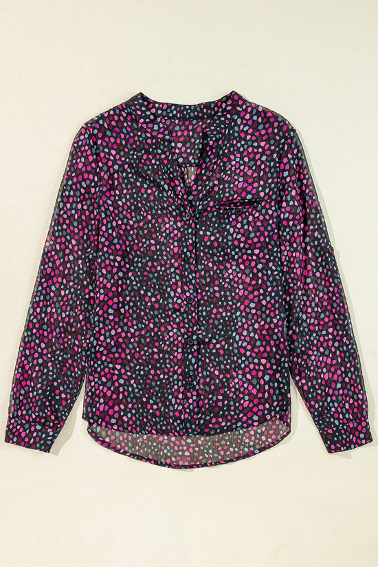 Camisa casual abotoada com bolinhas de vinho de vinhos de uva