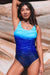 Costume da bagno a bordo del gradiente blu.