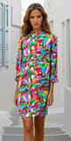 Manga de linterna impresa rosa abstracto mini vestido abotonado