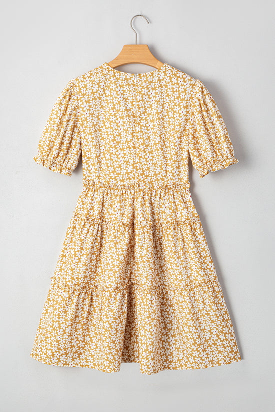 Mini robe à manches courtes à manches courtes à floral jaune