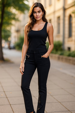 📦 Lot de 25 pantalons pour femmes — jeans mélangés, styles légers et d'été.