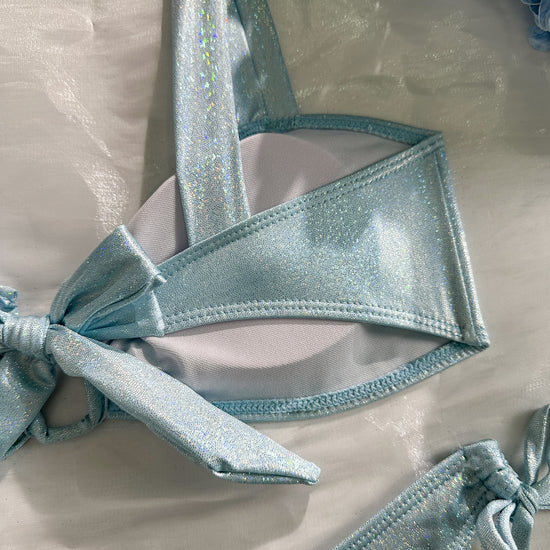 ✨ OCEAN GLOW – Le bikini radieux qui capture la magie de l’été