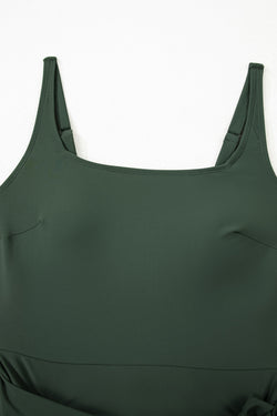 Brouillard côté vert attaché à la taille carrée des sangles réglables au cou a-ligne une robe de natation en une pièce