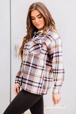 Chaqueta con bolsillos y estampado de cuadros geométricos caqui