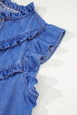 Scatto a bordo minerale blu cielo abbottonati fritti di denim