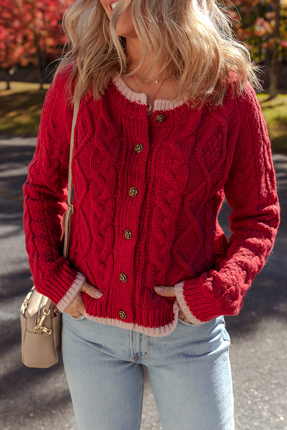 Carrera de color rojo Contrast Edge Cable Botoned Cardigan