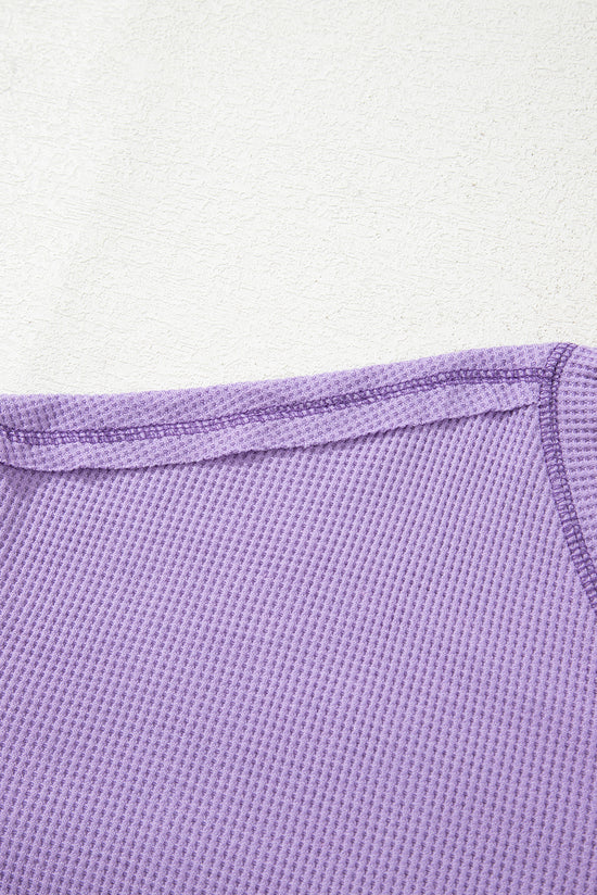 Tapa de textura de cuello en V de costura de costura expuesta blanca
