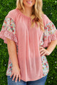 Blusa de manga corta de mosaico floral de talla grande rosa