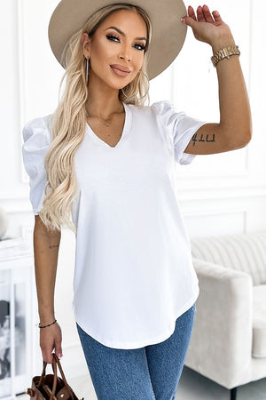 Camiseta de cuello en V de manga blanca