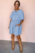 Vestido de babydoll de borde crudo de color sólido azul cielo