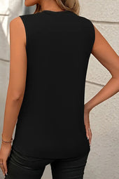 Camiseta de tanque plisado de cuello negro de la tripulación