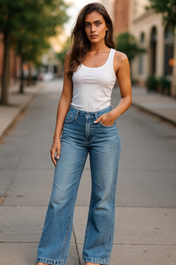 📦 Lot de 25 pantalons pour femmes — jeans mélangés, styles légers et d'été.