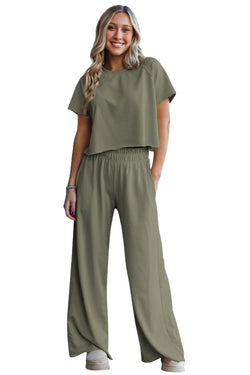 T-shirt lâche à ourlet brut bleu marine et pantalon de jambe large