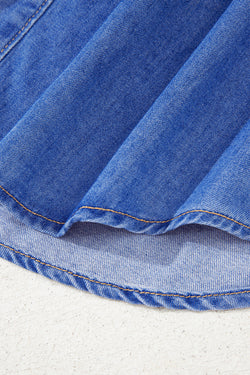 Scatto a bordo minerale blu cielo abbottonati fritti di denim