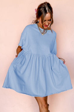 Vestido de babydoll de borde crudo de color sólido azul cielo