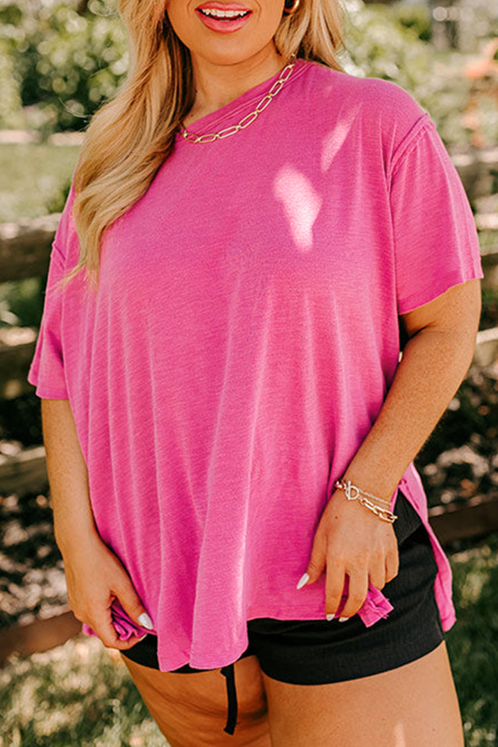 Coral talla de talla grande Color sólido Camiseta de hombro dividido